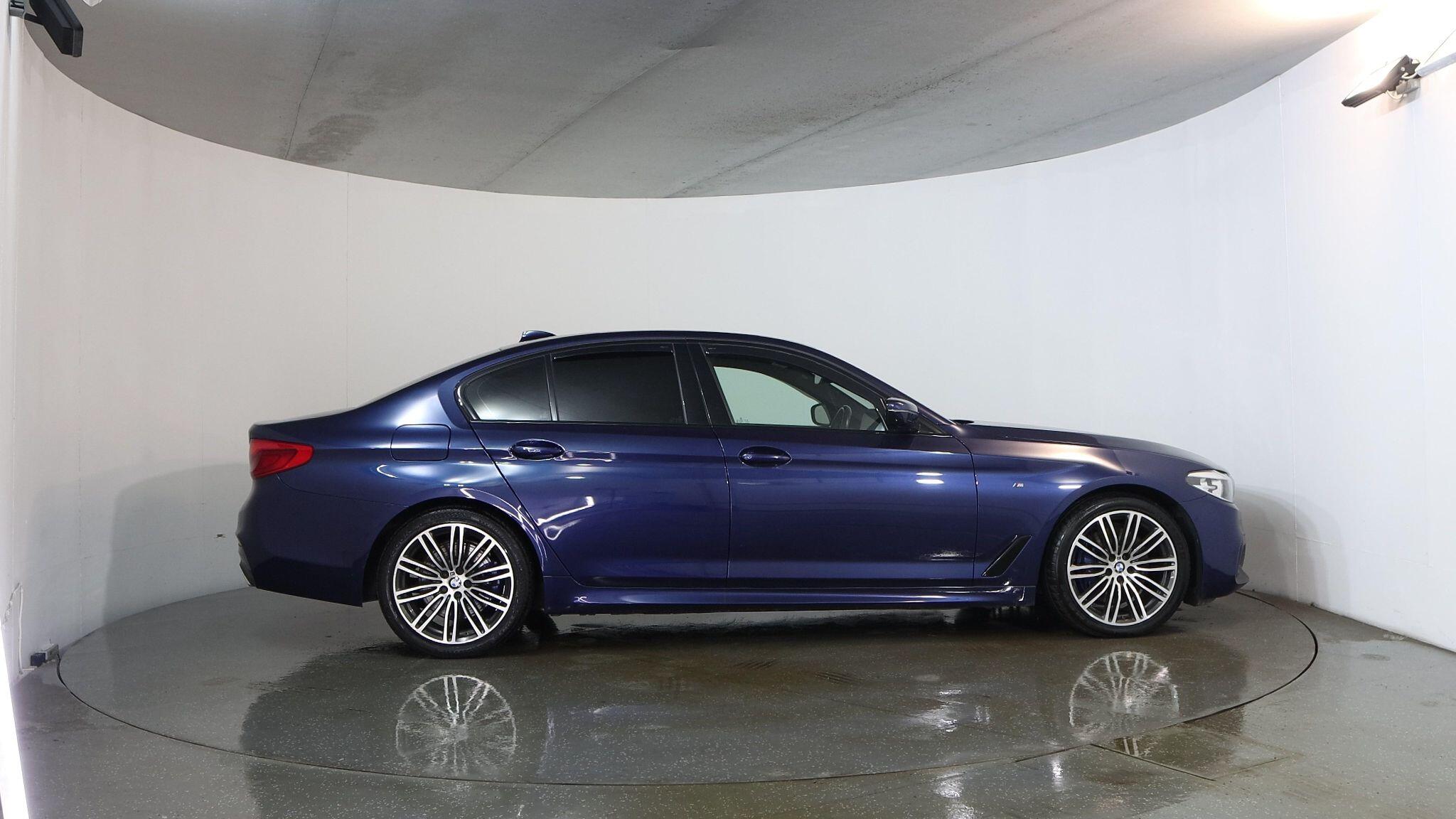 BMW 5 Series view 6