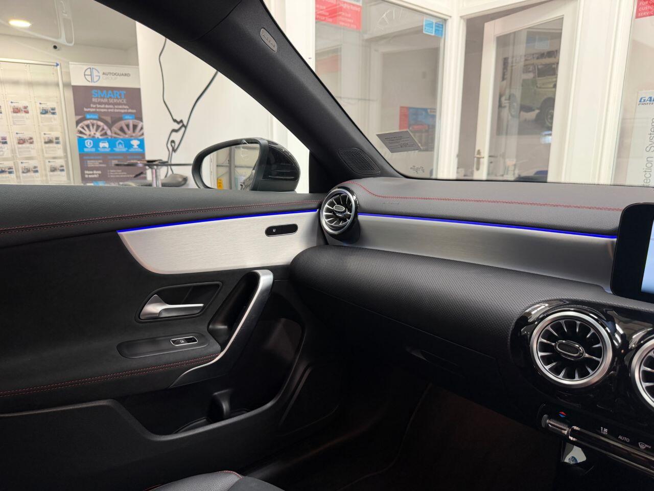 Mercedes-Benz Cla view 43