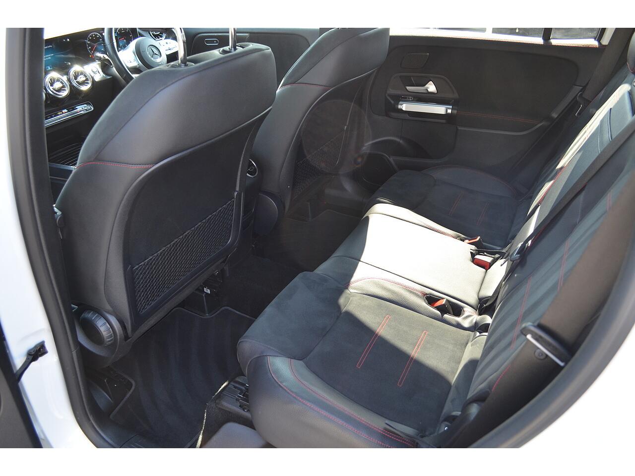 Mercedes-Benz GLB view 16