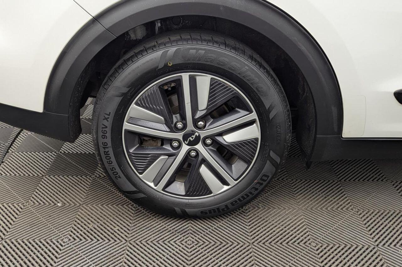 Kia Niro view 49