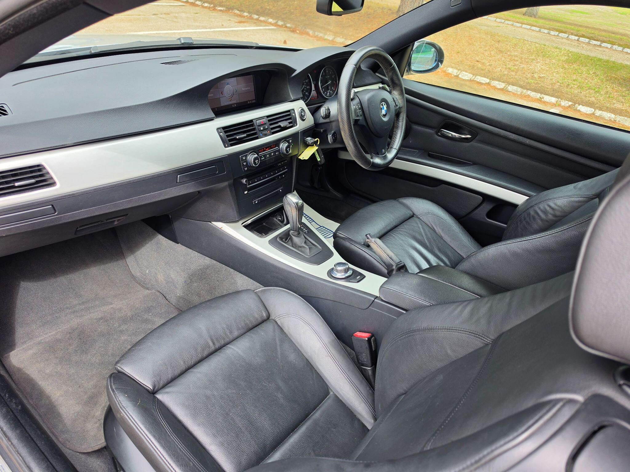 BMW 3 Series view 30