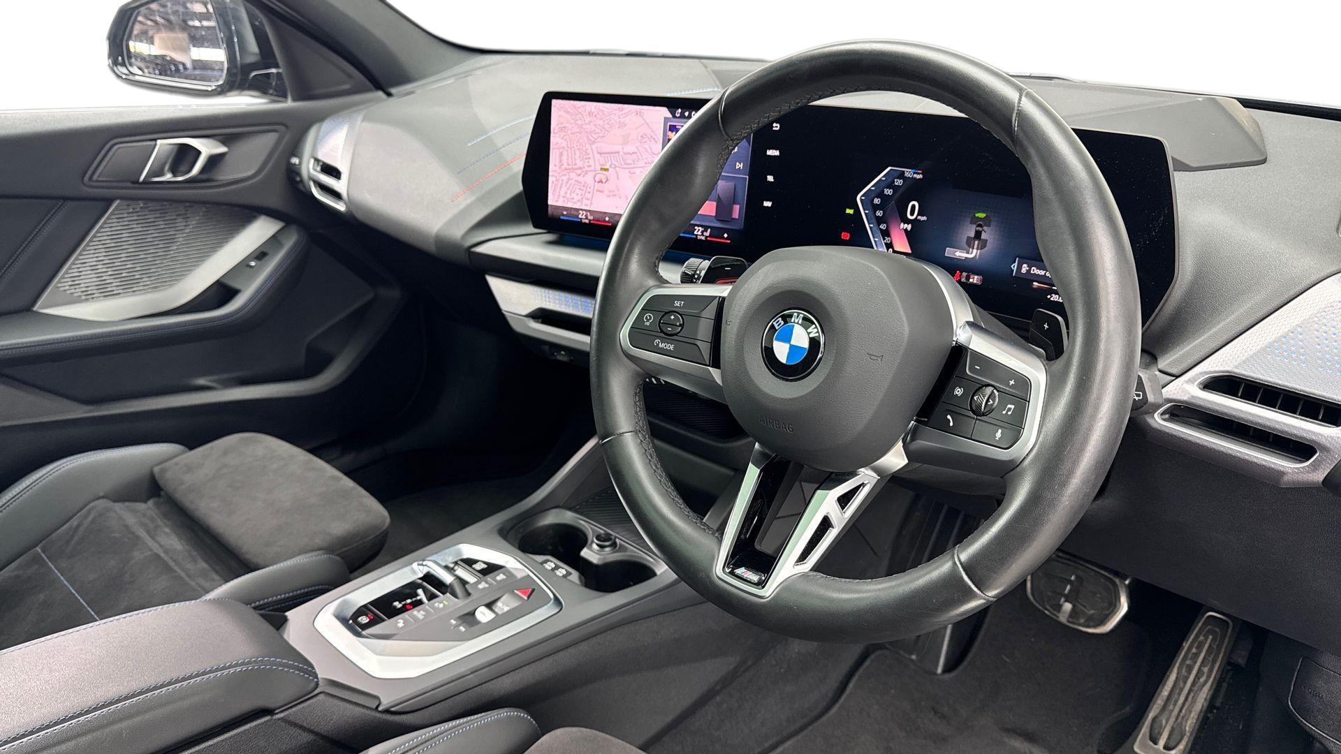 BMW 1 Series view 6