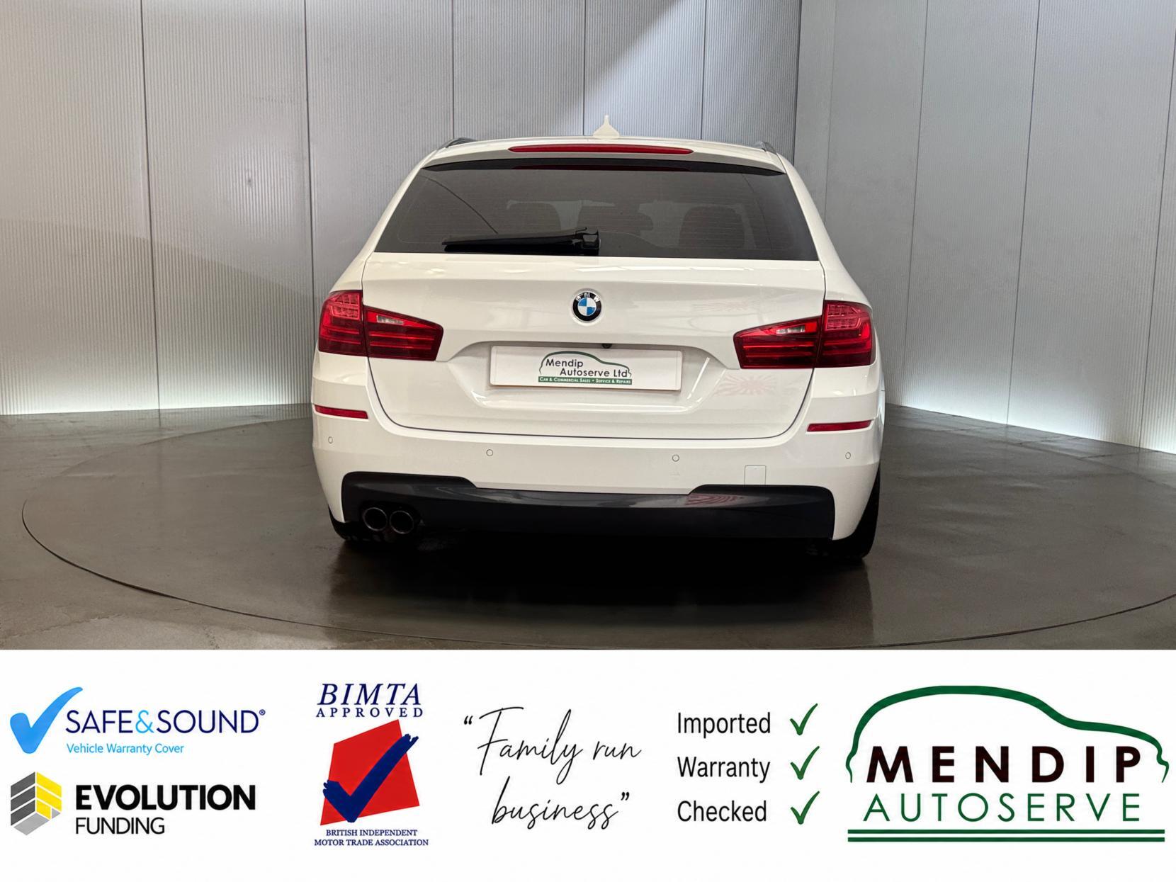 BMW 5 Series view 21