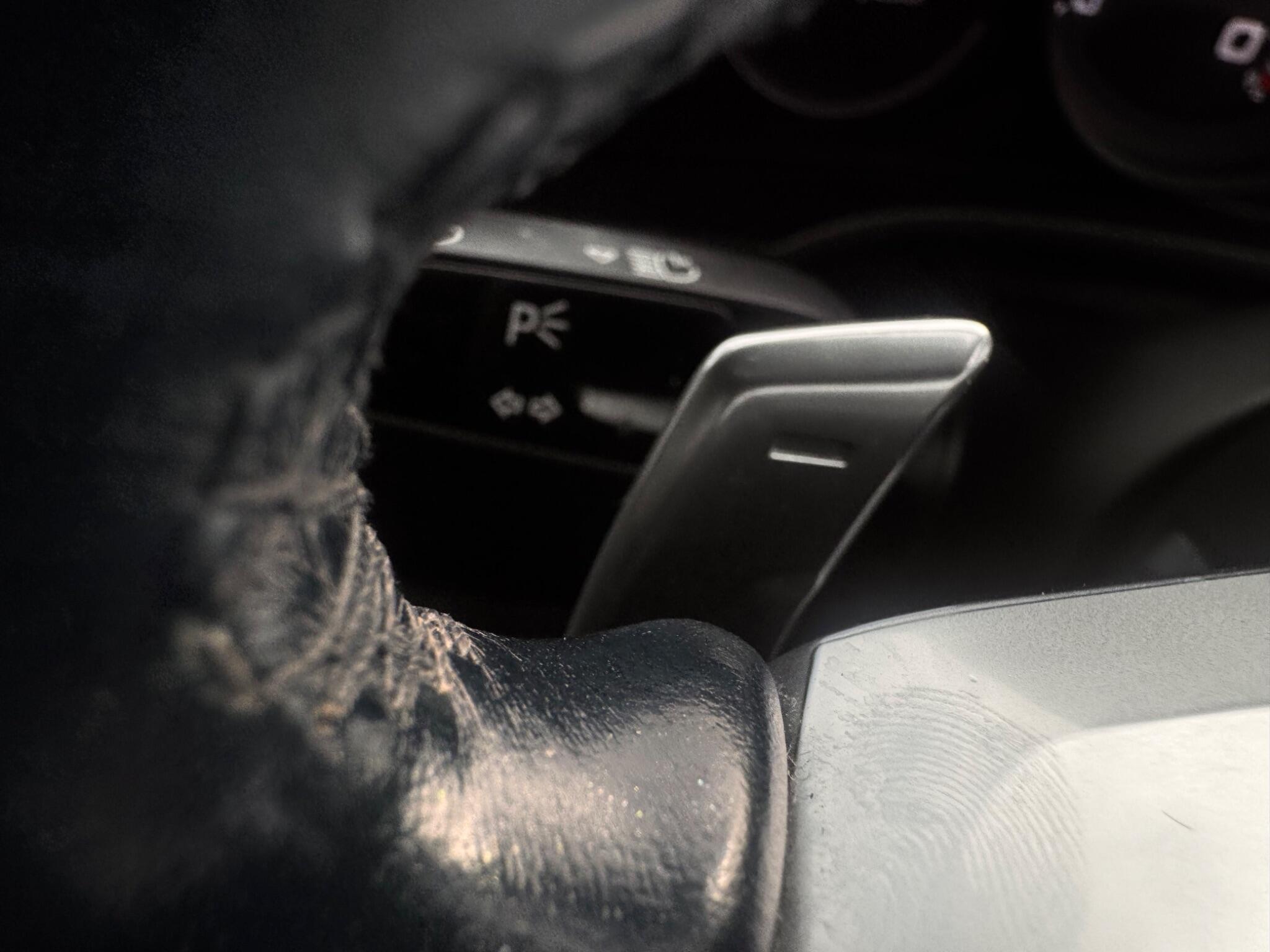 Porsche Cayenne view 29