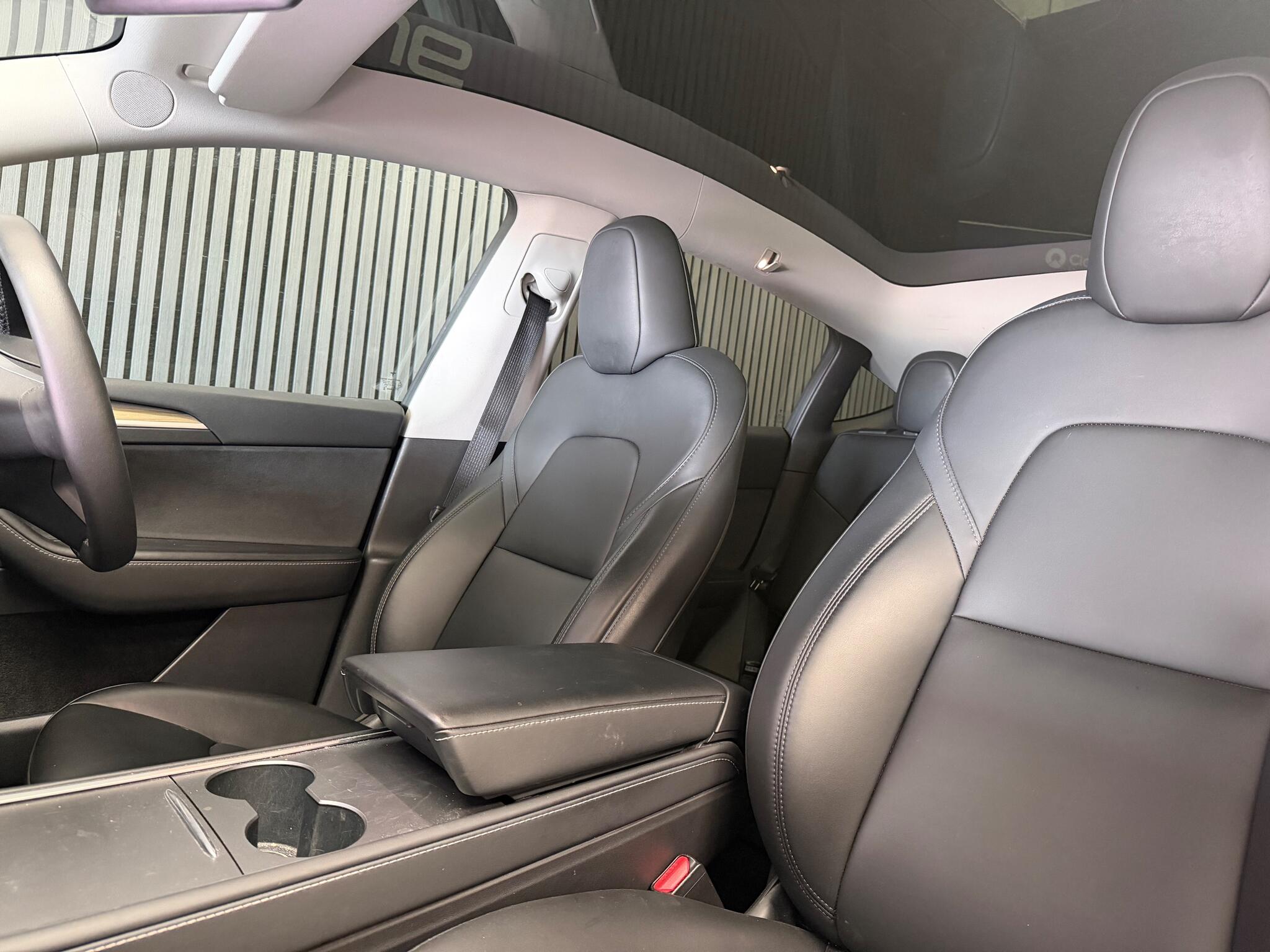 Tesla Model Y view 41