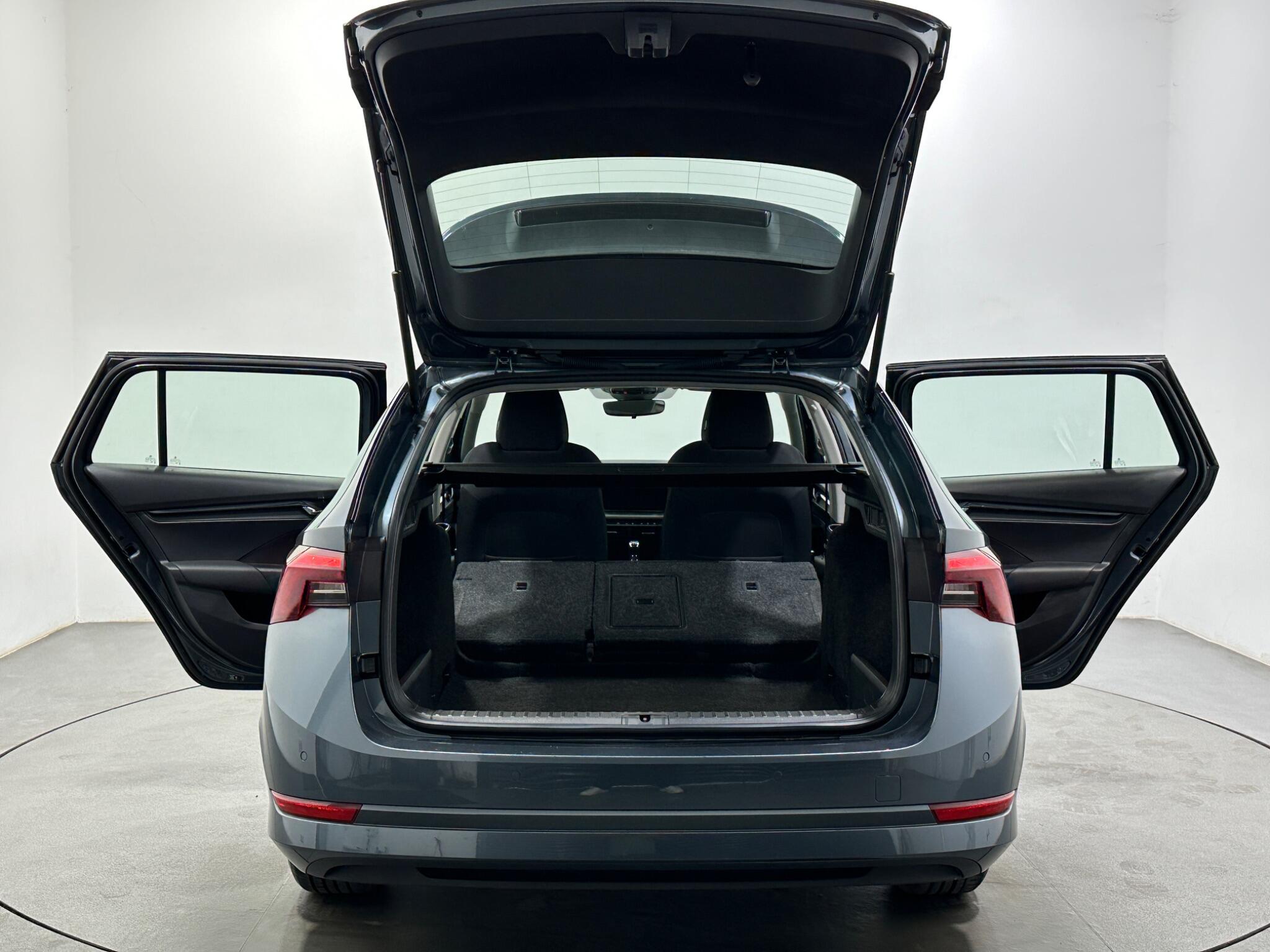 Skoda Octavia view 44