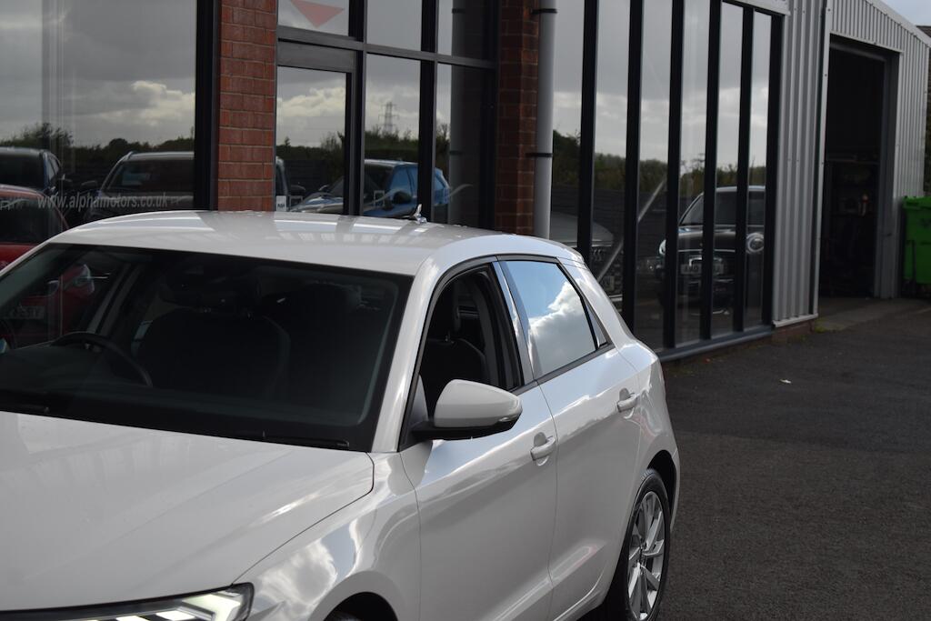 Audi A1 view 22