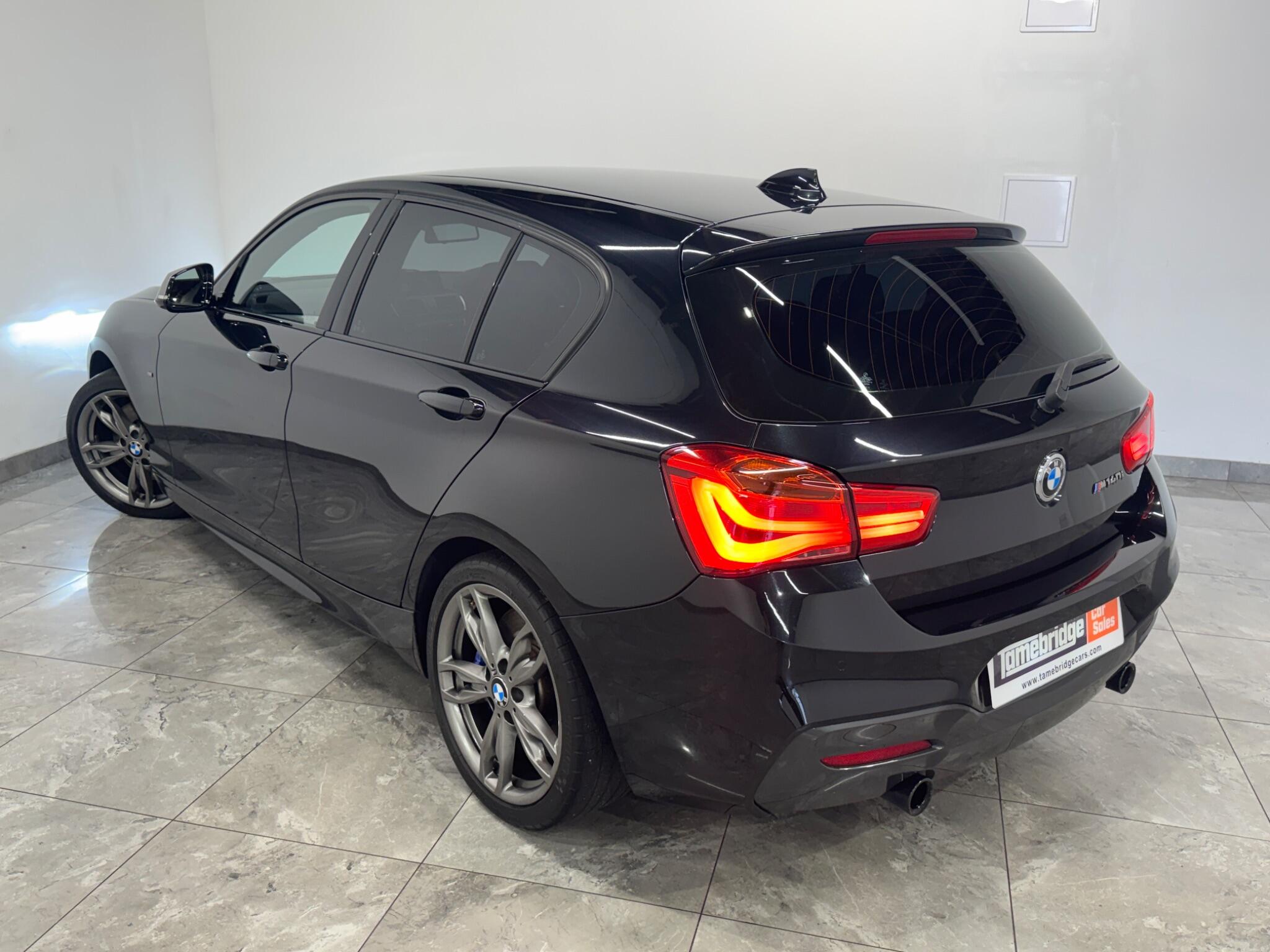 BMW 1 Series view 5