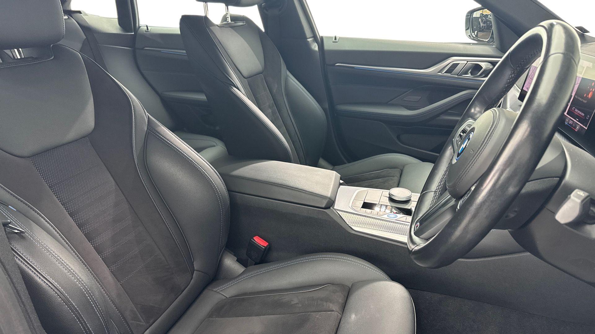 BMW i4 view 11