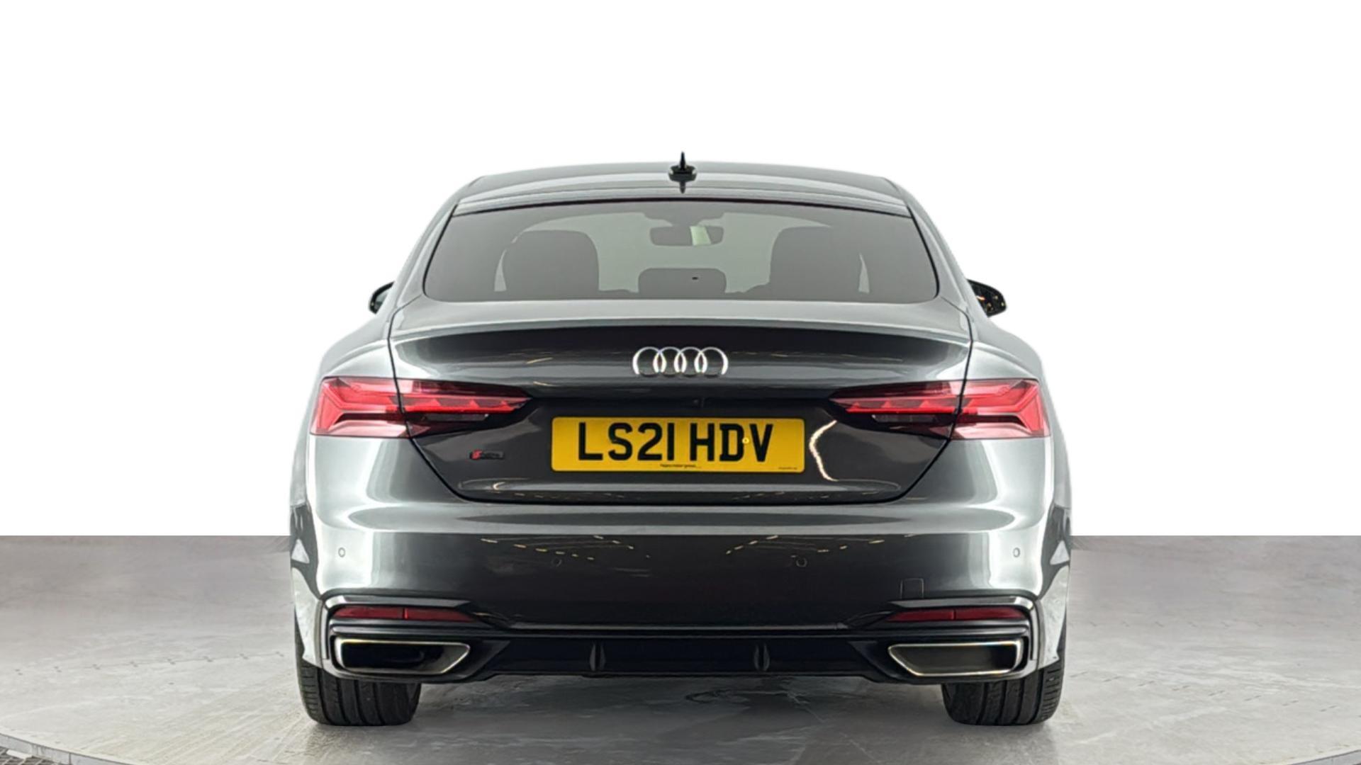 Audi A5 view 5