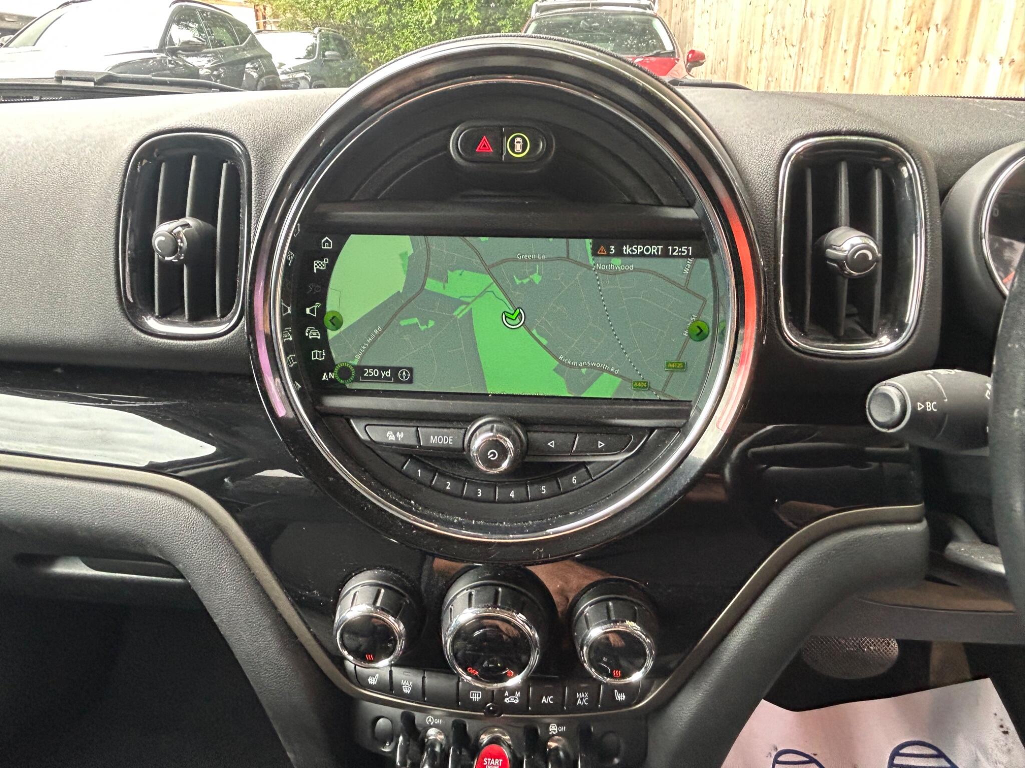 Mini Countryman view 42