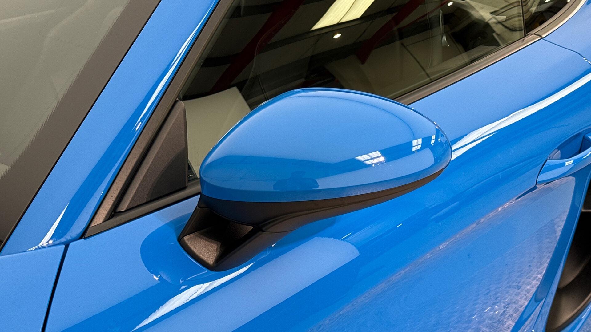 Porsche Cayman view 22