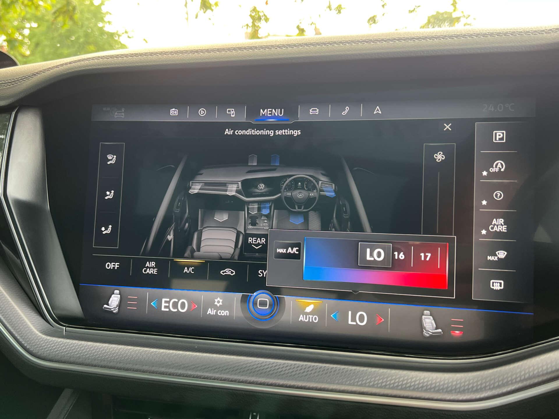 Volkswagen Touareg view 50