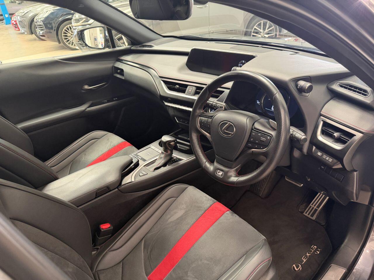Lexus Ux view 3