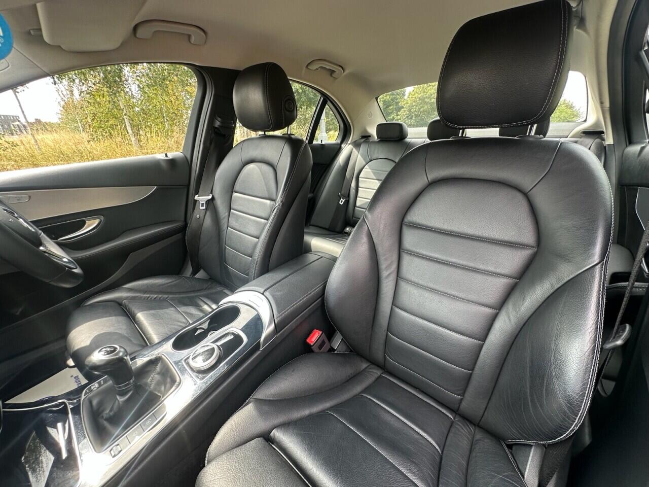 Mercedes-Benz C-Class view 39