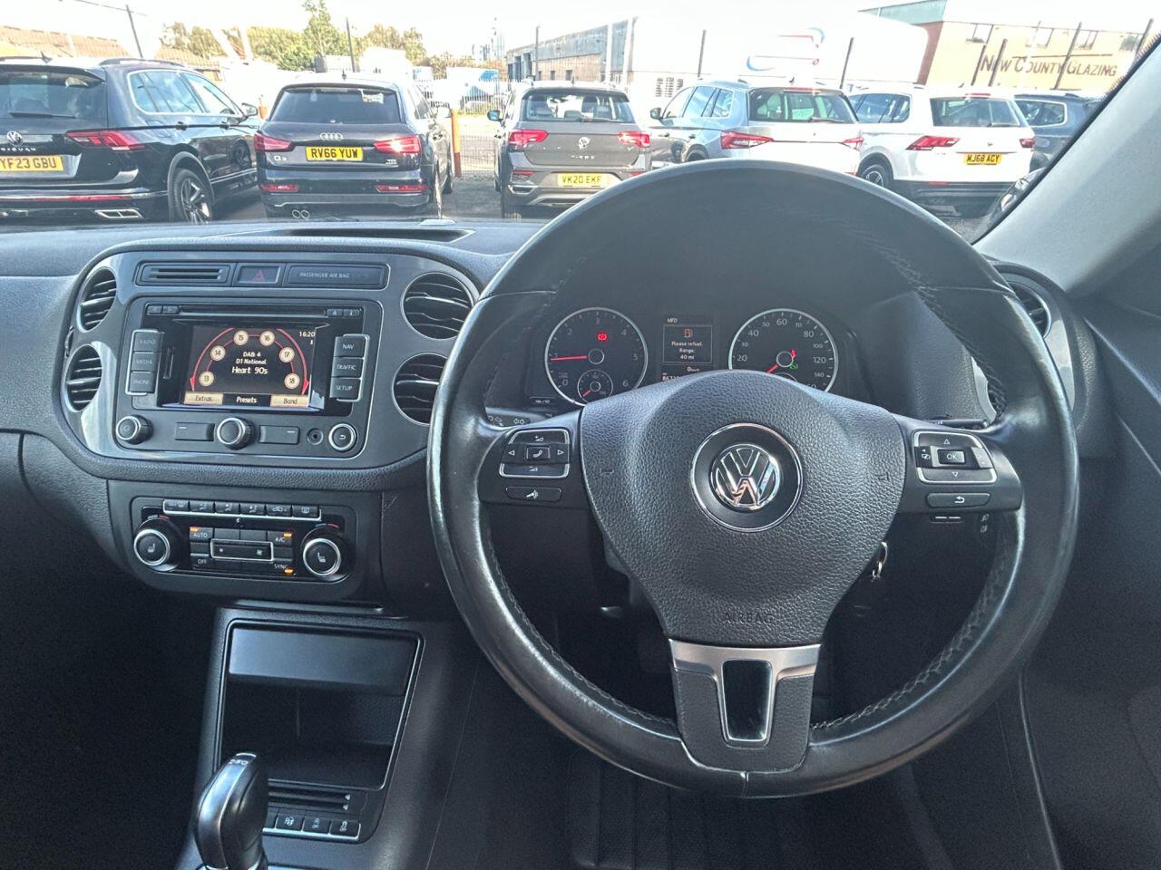 Volkswagen Tiguan view 16