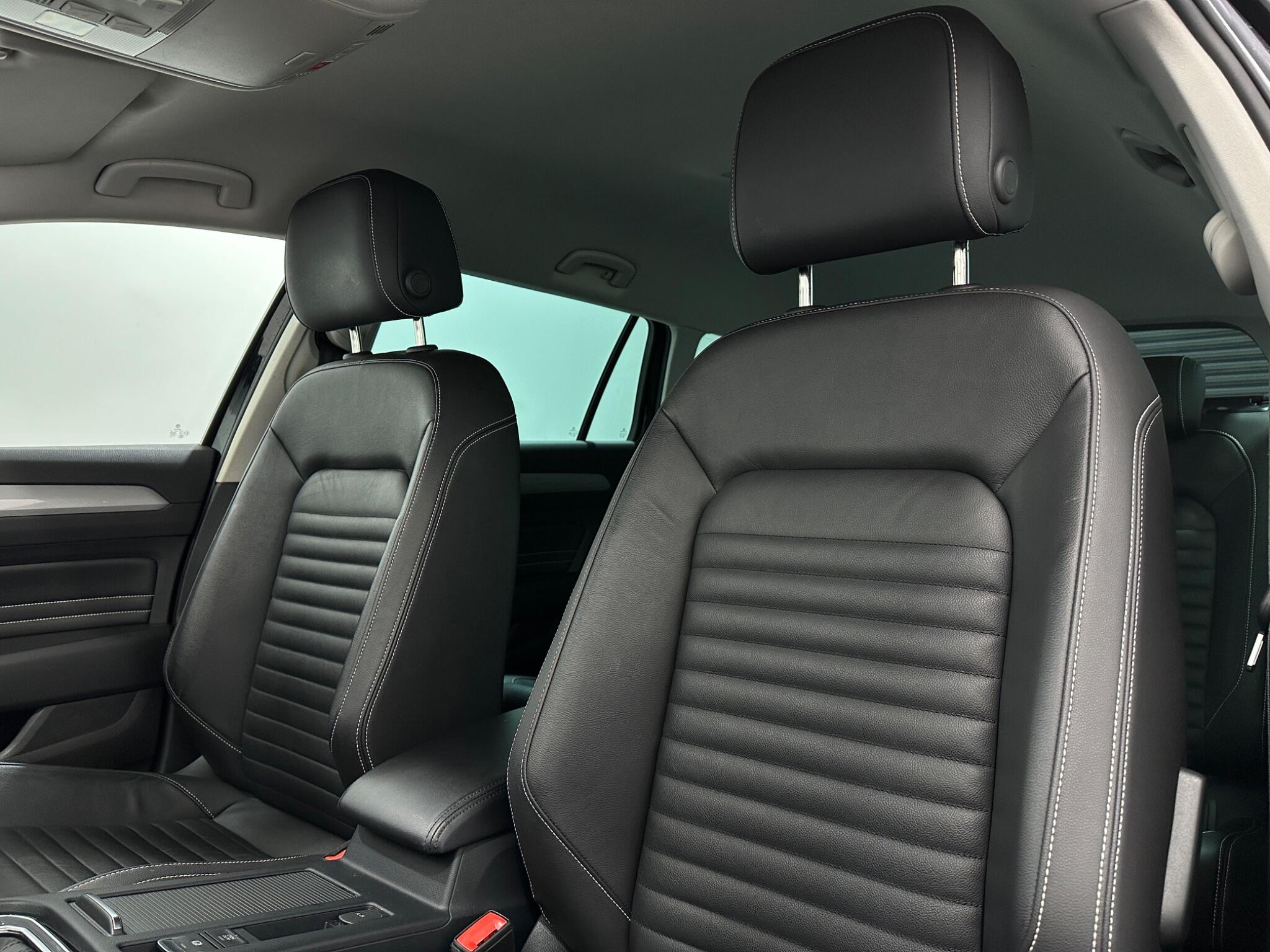Volkswagen Passat view 36