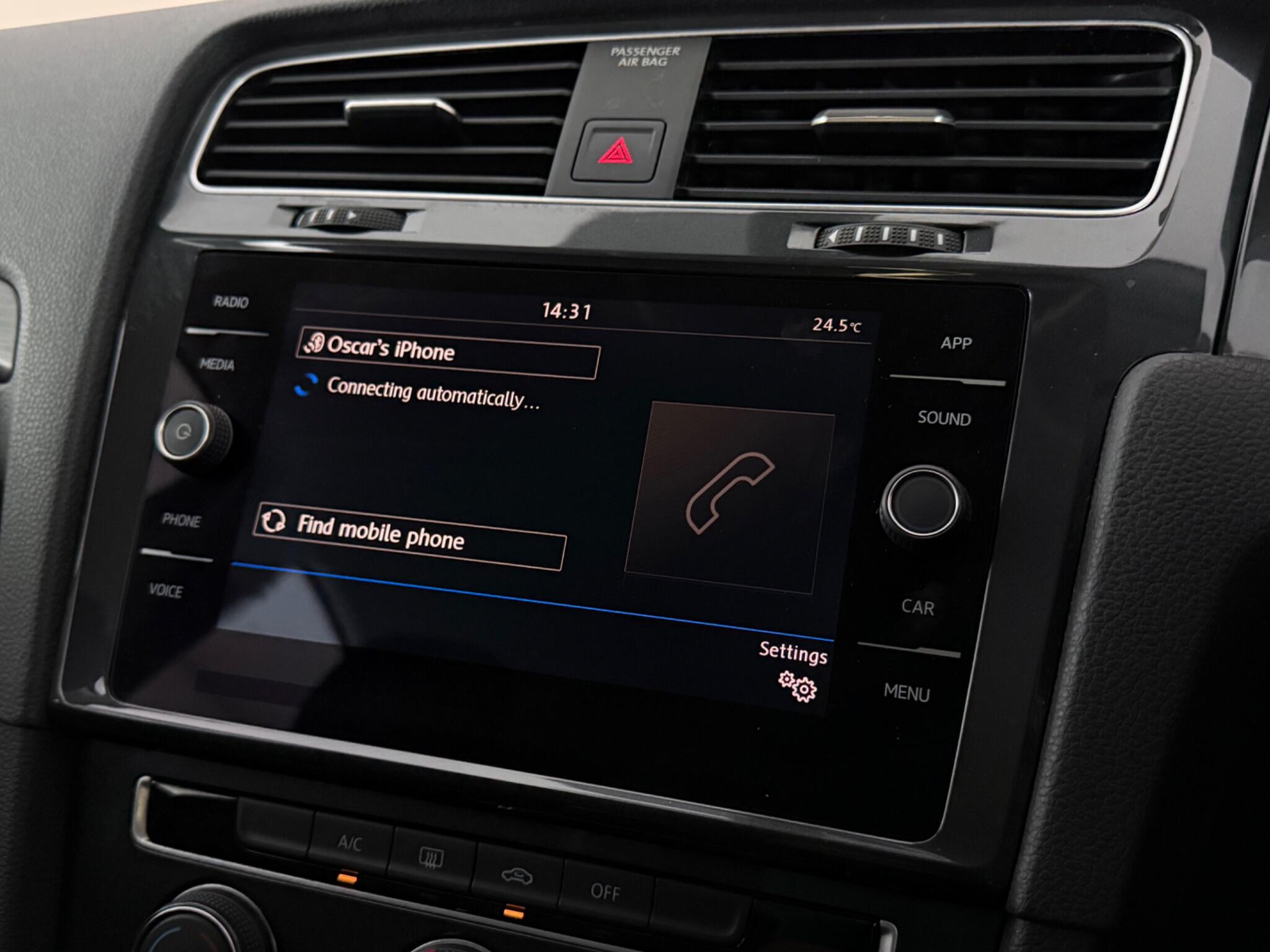Volkswagen Golf view 29