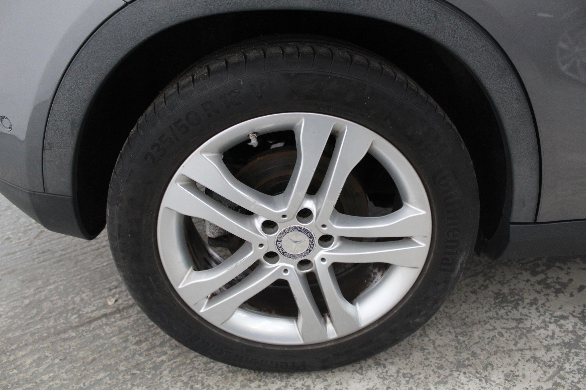 Mercedes-Benz Gla view 57