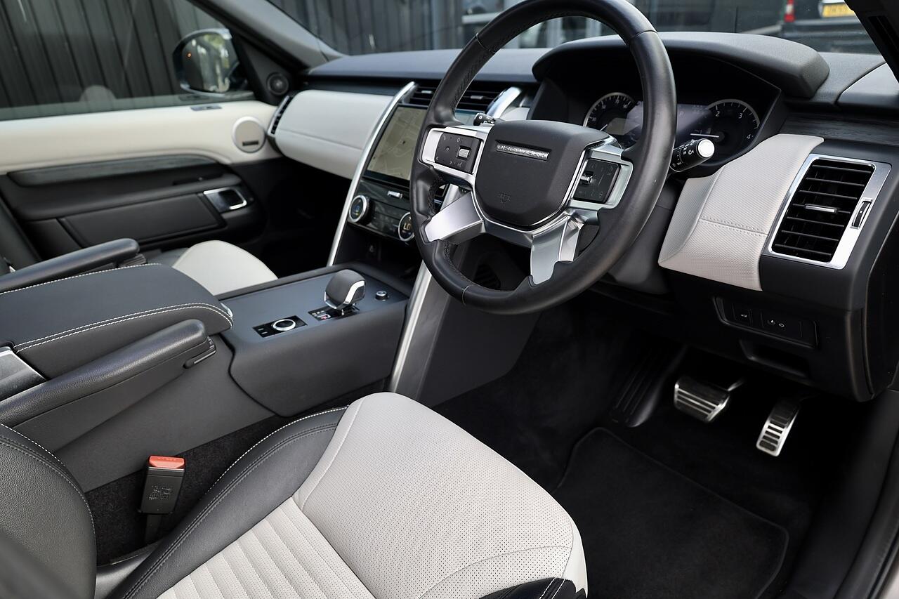 Land Rover Discovery 3 view 6