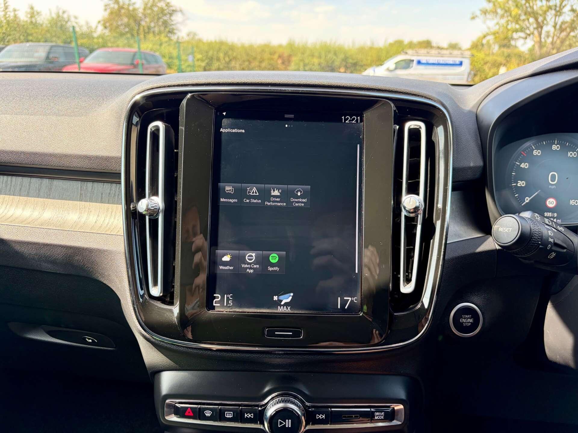 Volvo XC40 view 48