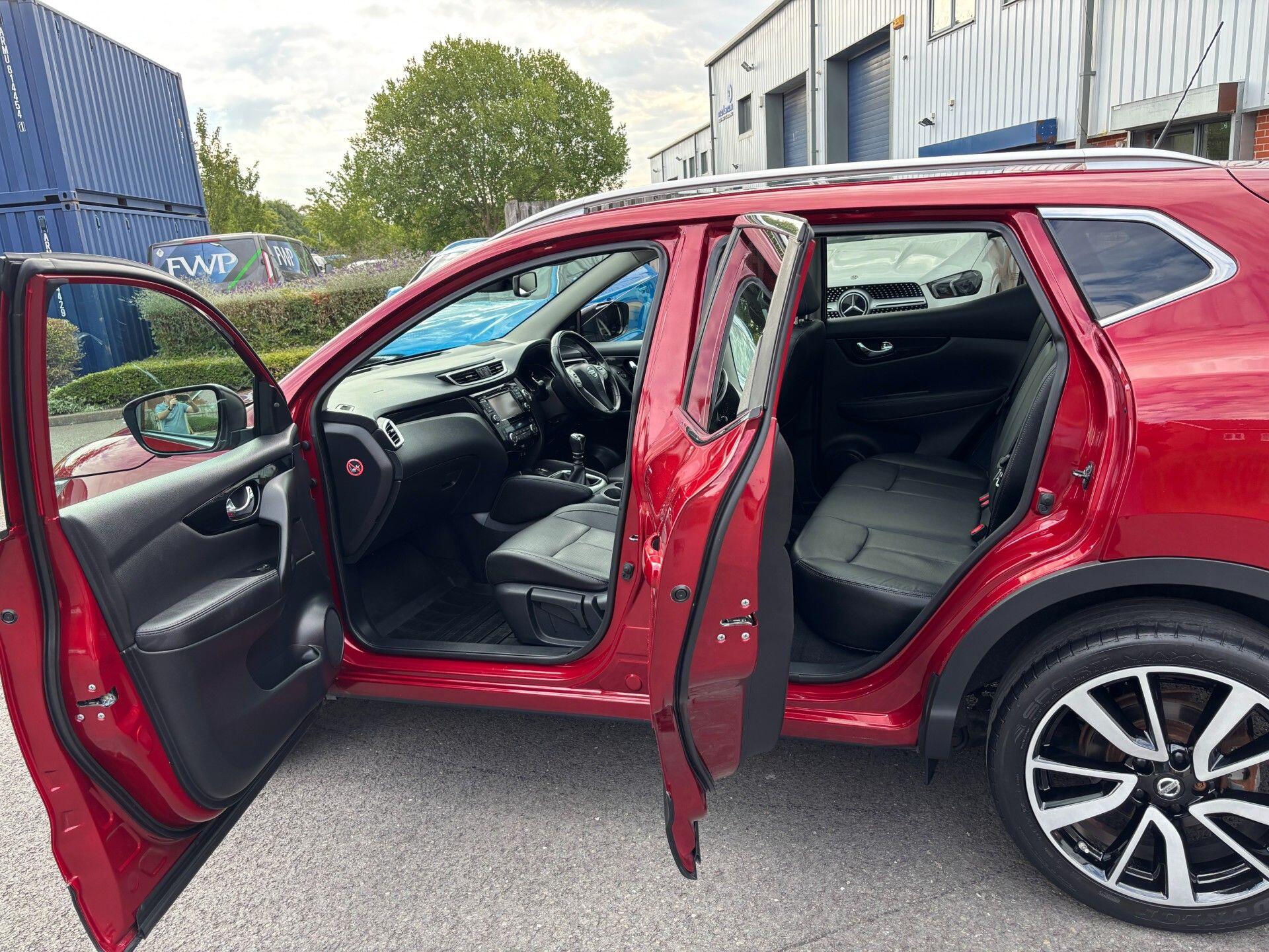 Nissan Qashqai view 18