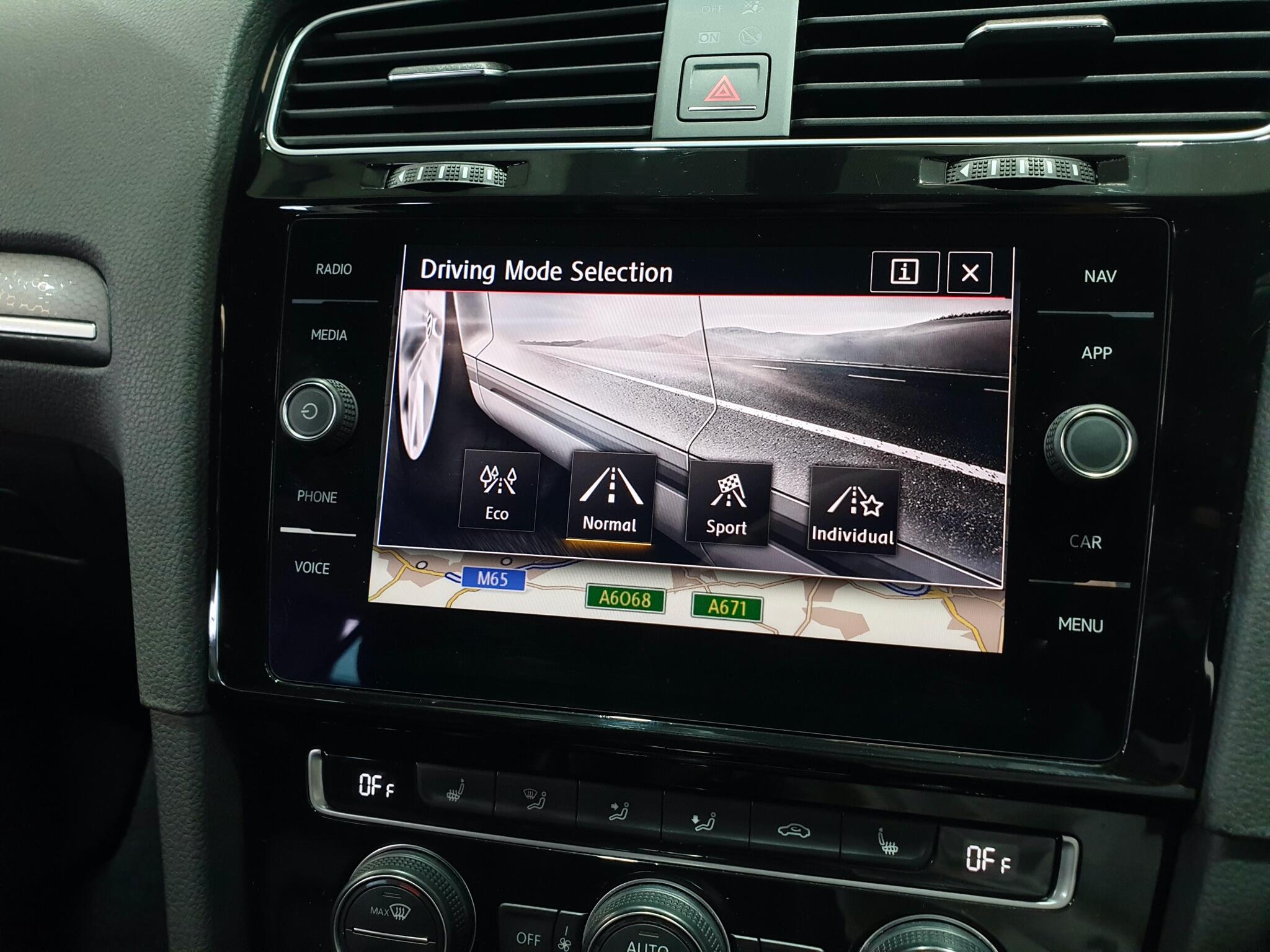 Volkswagen Golf view 65
