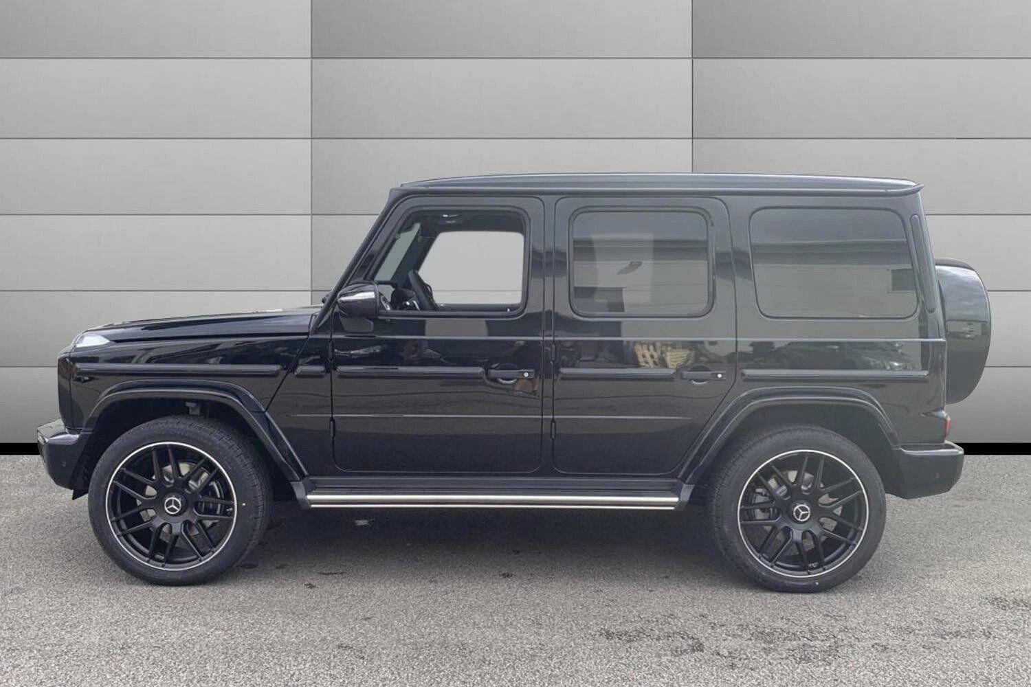Mercedes-Benz G-Class view 3