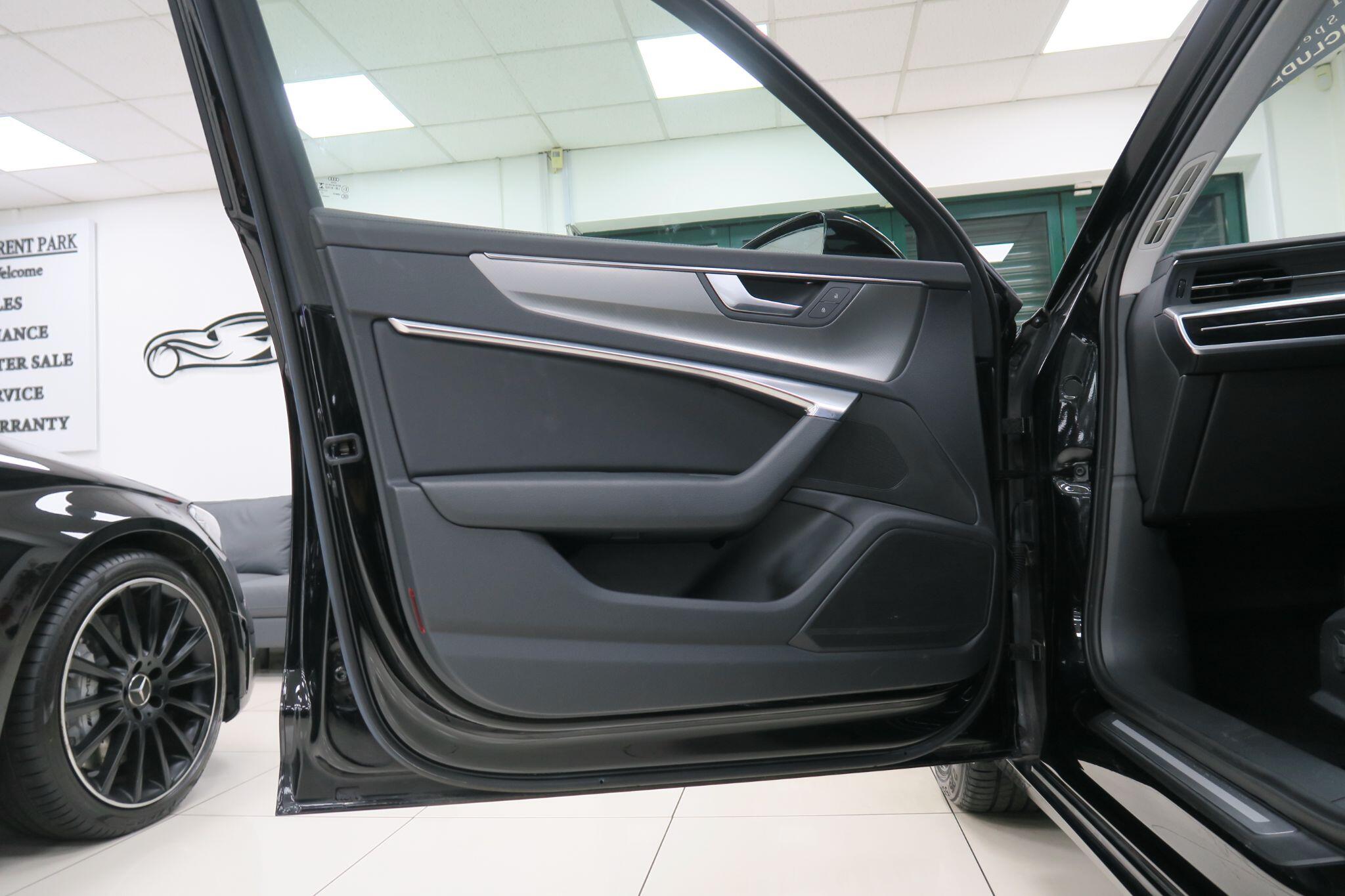 Audi A6 view 13
