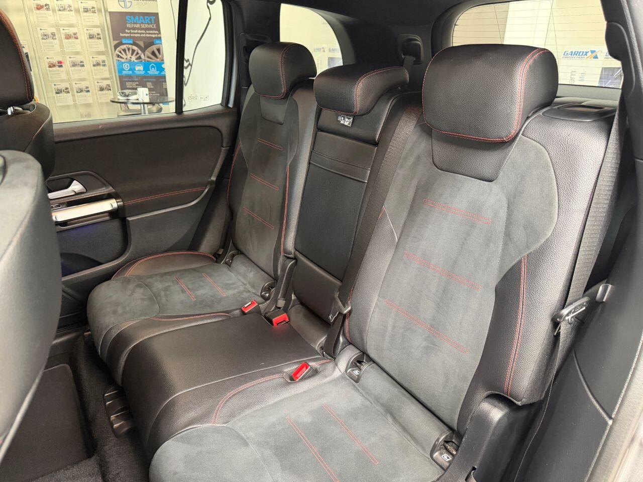 Mercedes-Benz GLB view 25