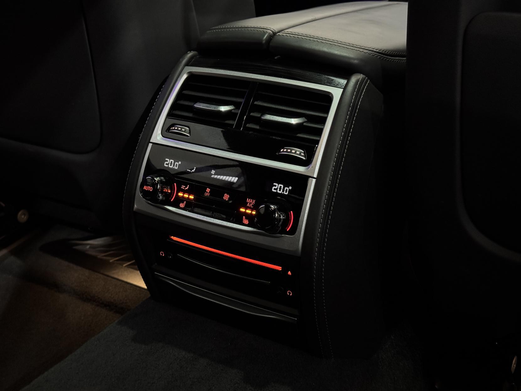 BMW 7 Series view 69