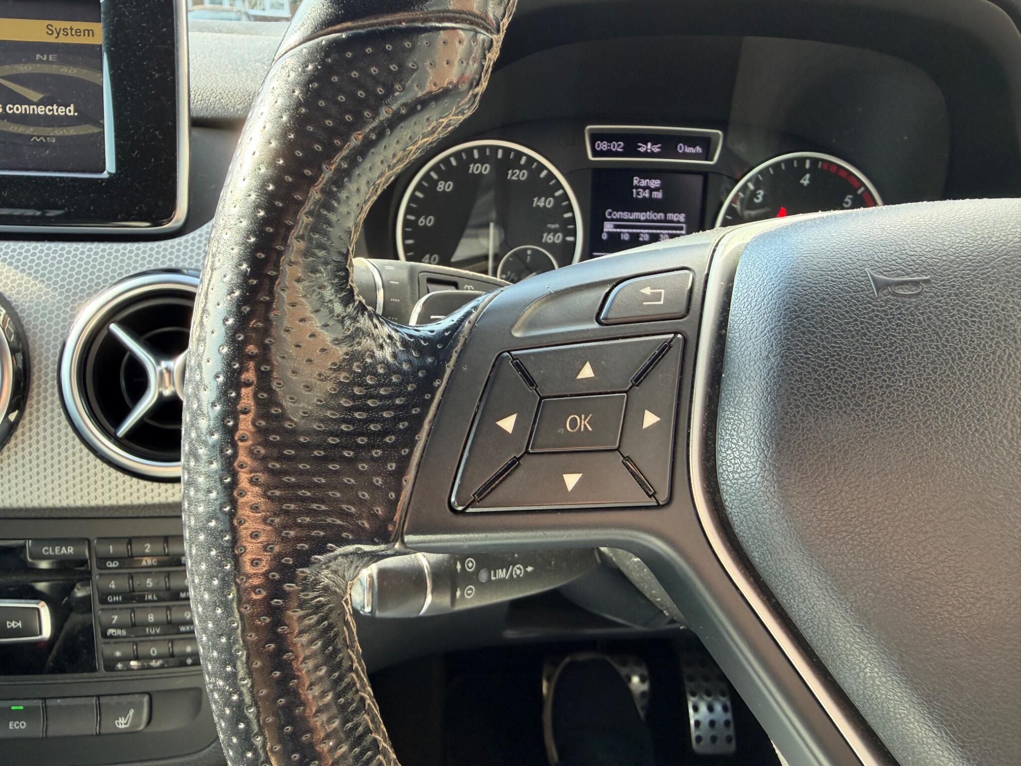 Mercedes-Benz B-Class view 23