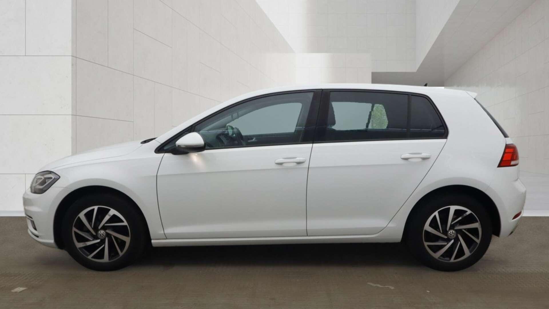 Volkswagen Golf view 6