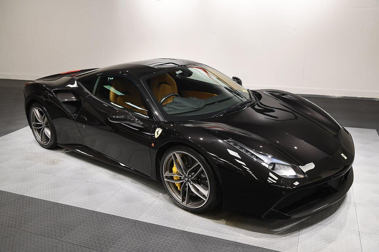 Ferrari 488 view 30
