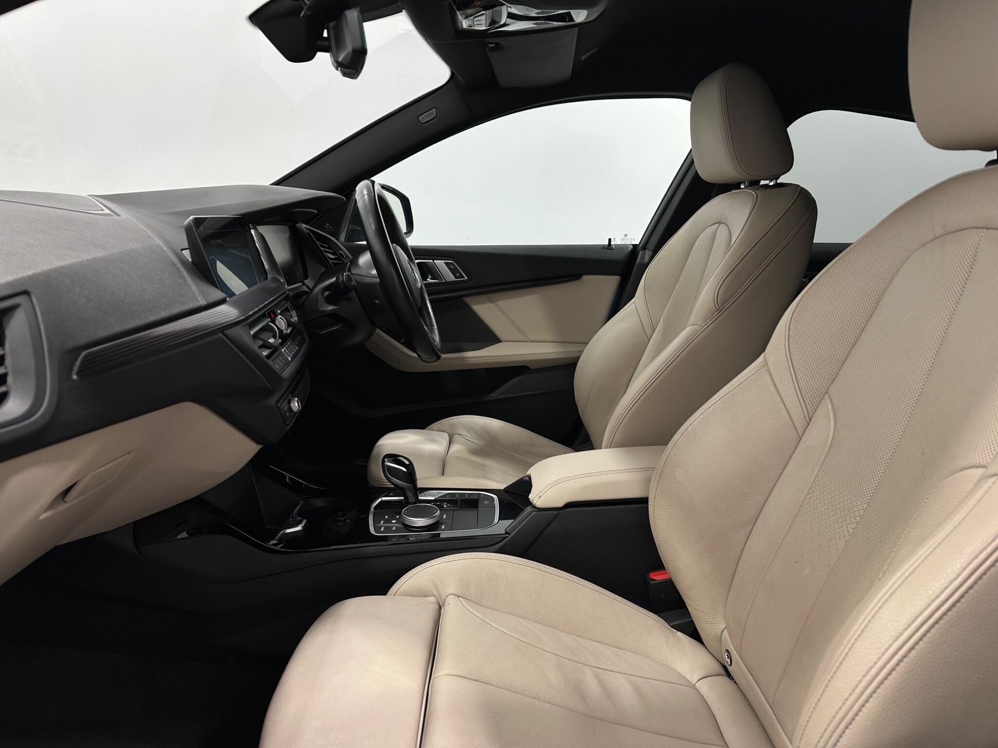 BMW 2 Series view 36