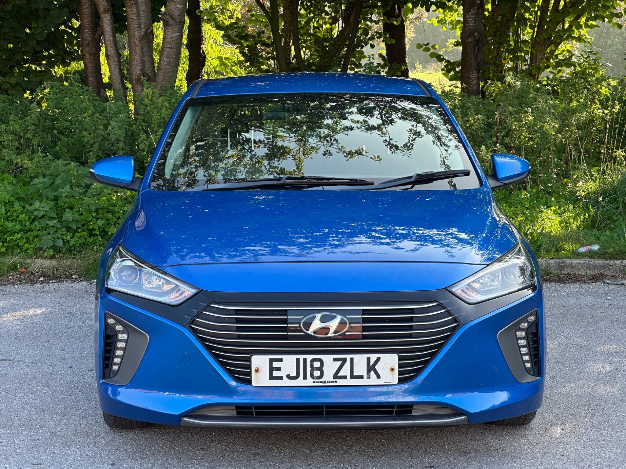 Hyundai Ioniq view 3