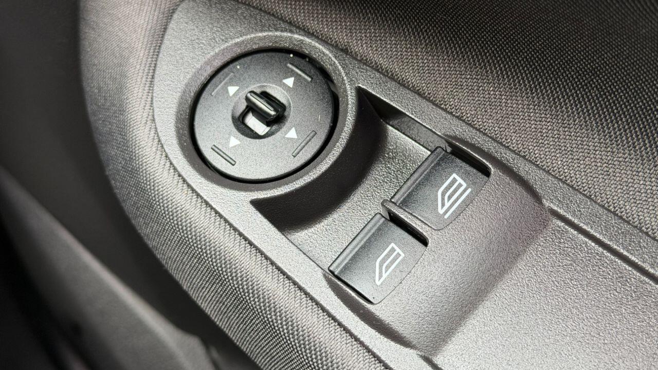 Ford C-Max view 33