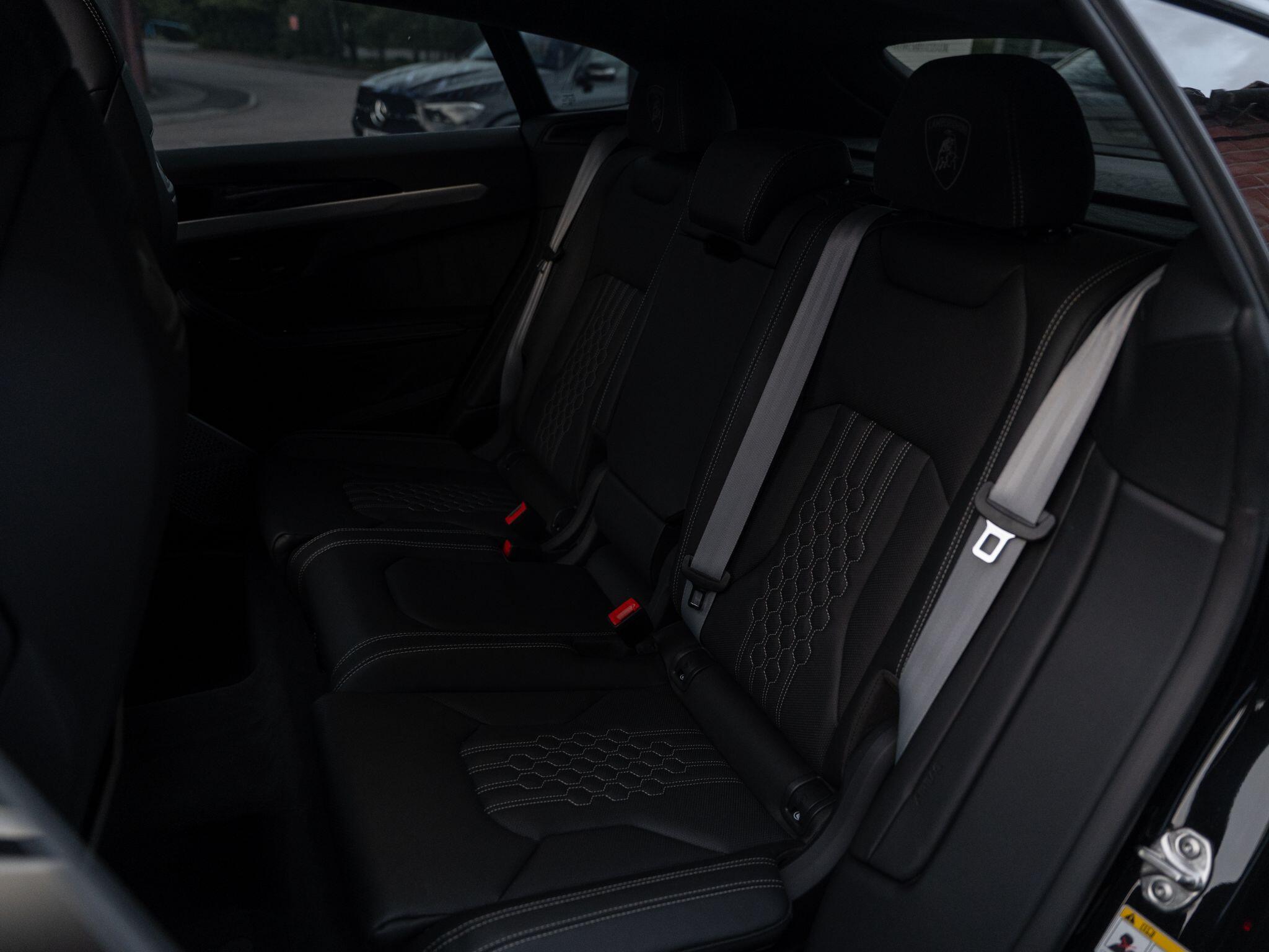Lamborghini Urus view 47
