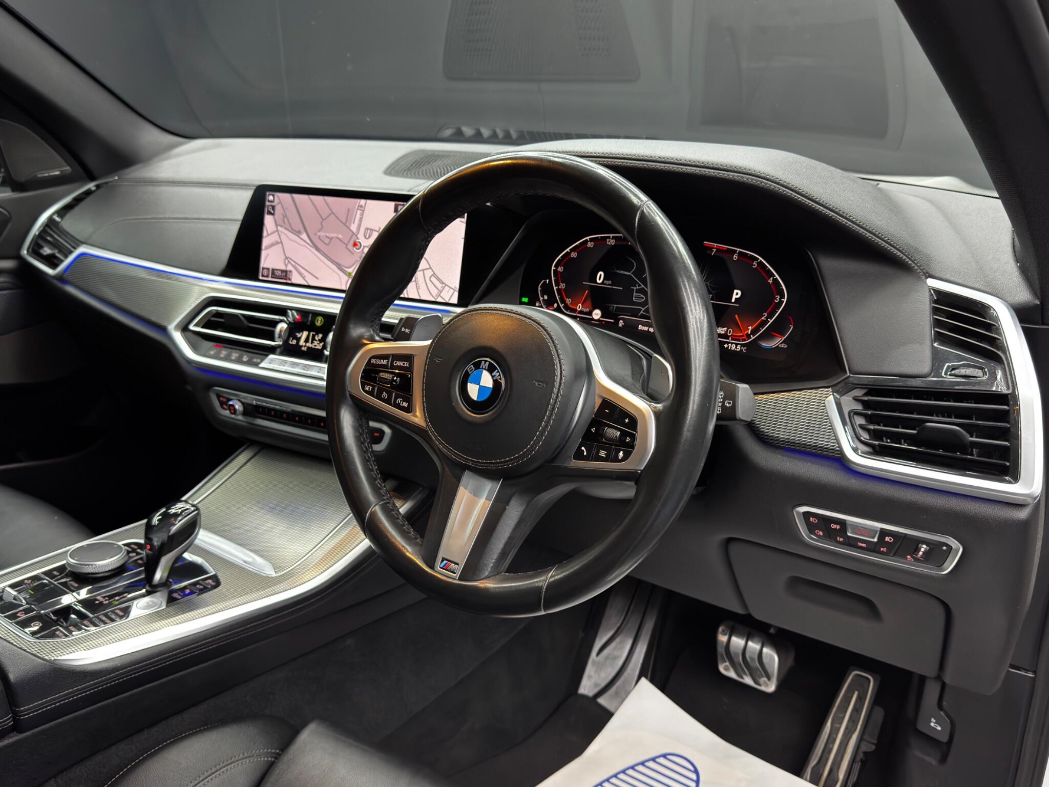 BMW X5 view 9