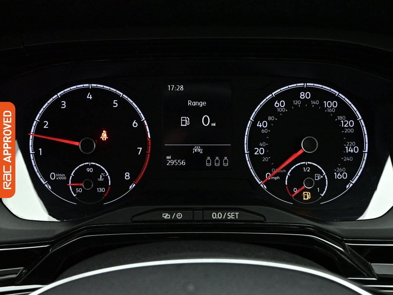Volkswagen Polo view 11