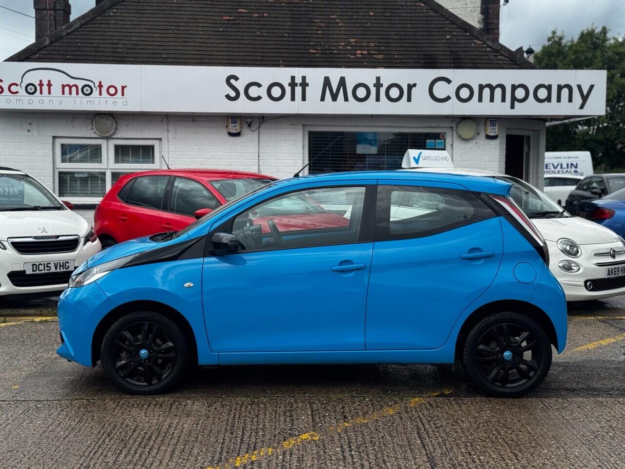 Toyota Aygo view 8