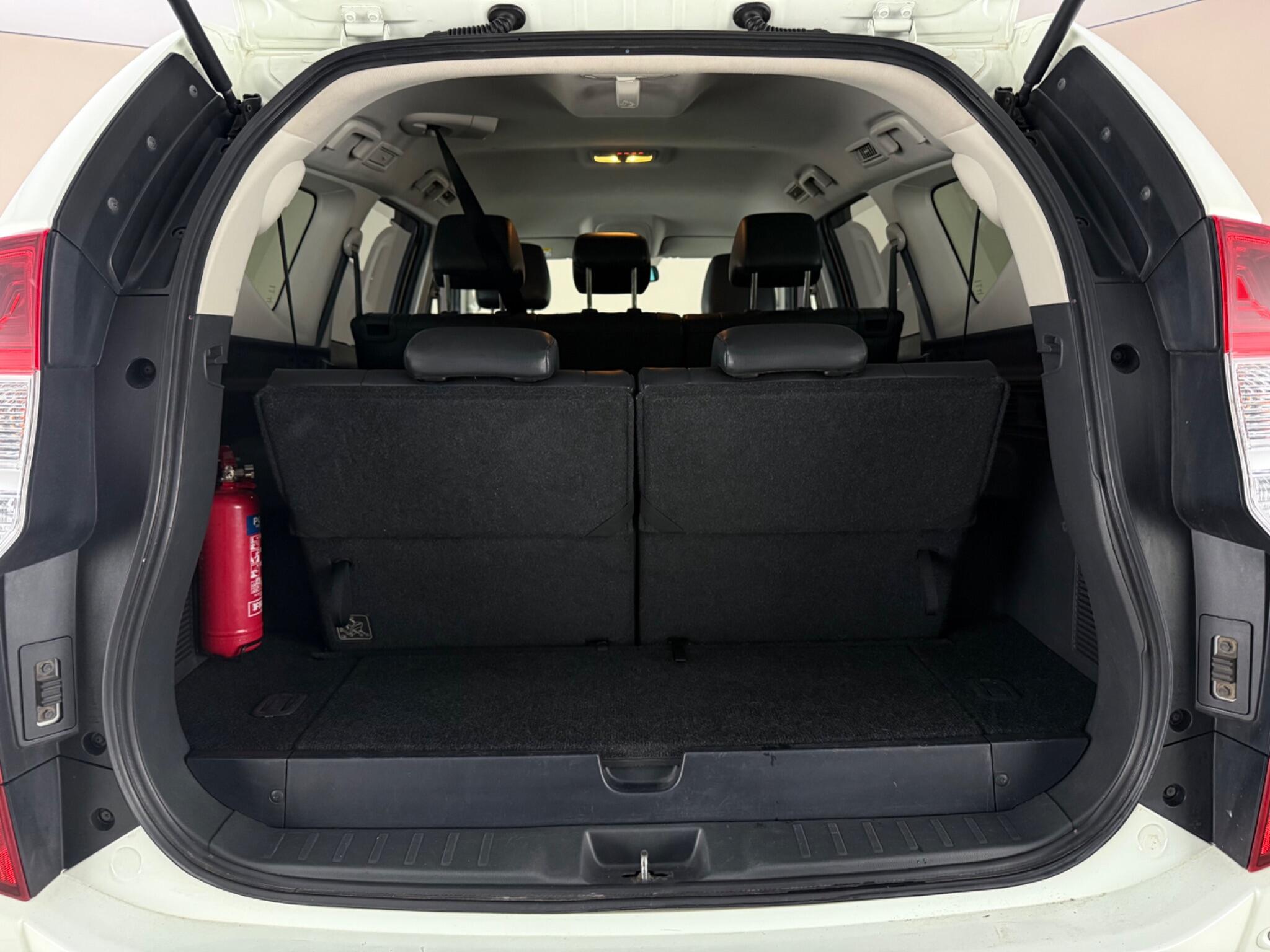 Mitsubishi Shogun Sport view 9
