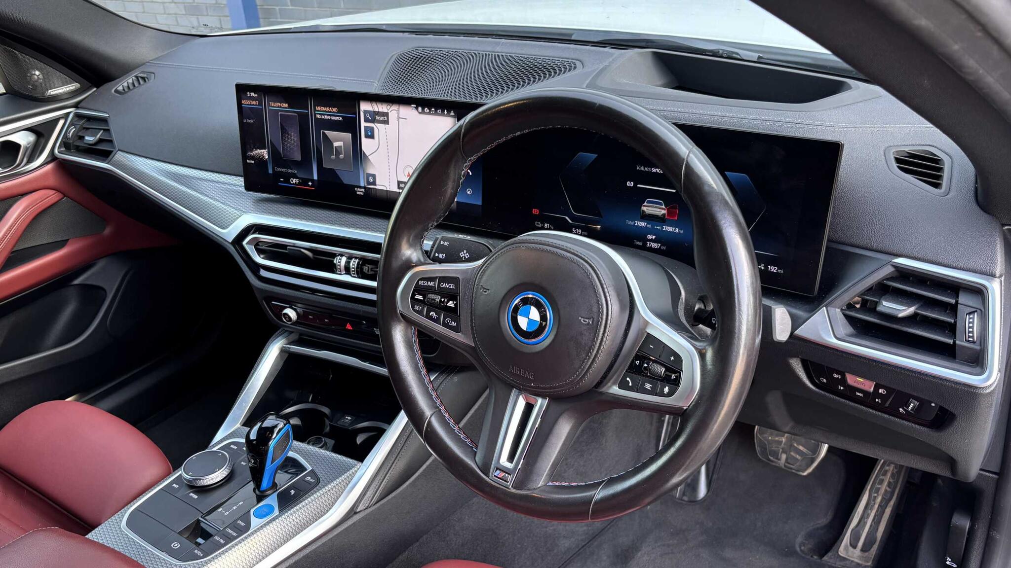 BMW i4 view 7