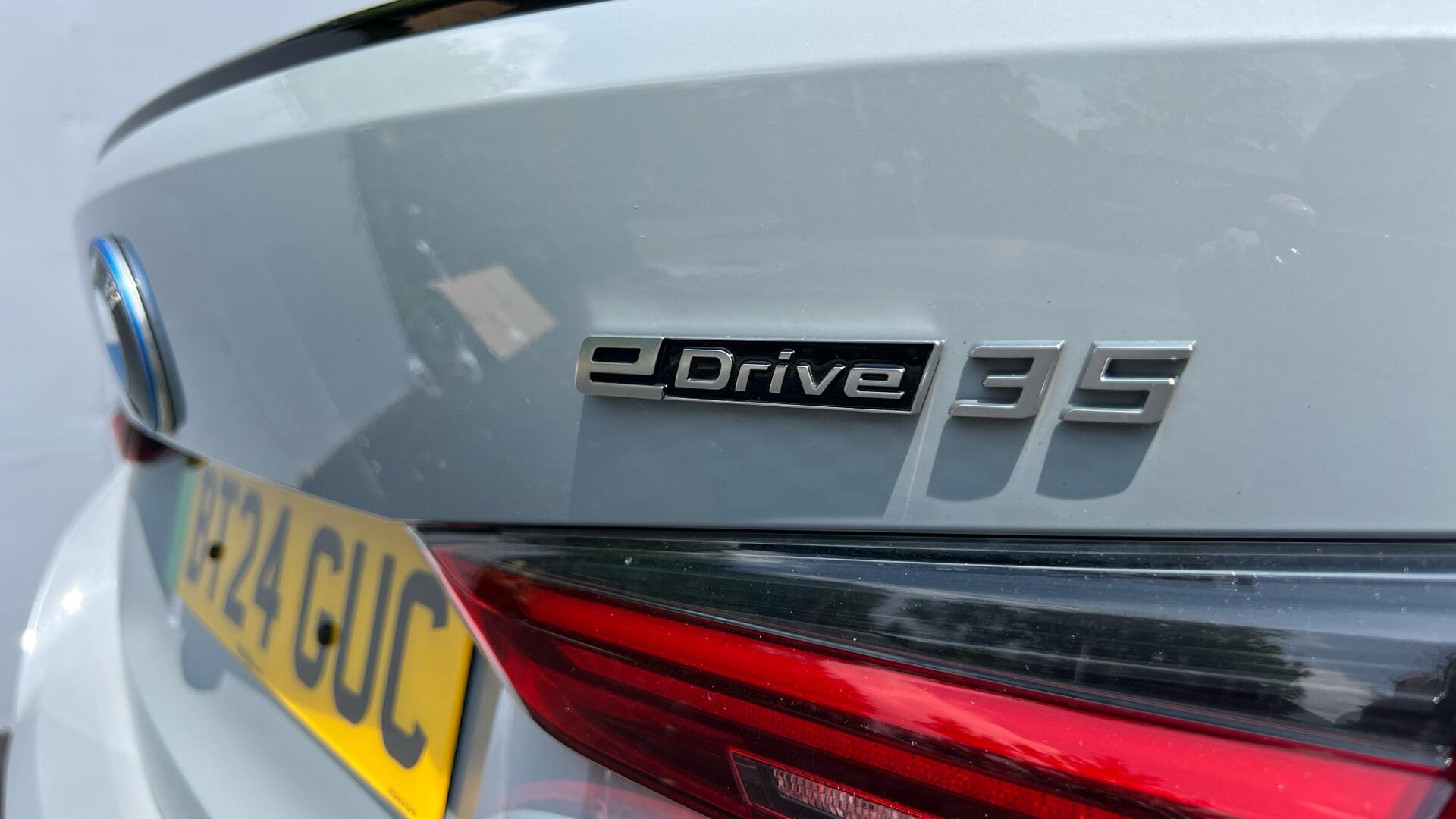 BMW I4 view 29