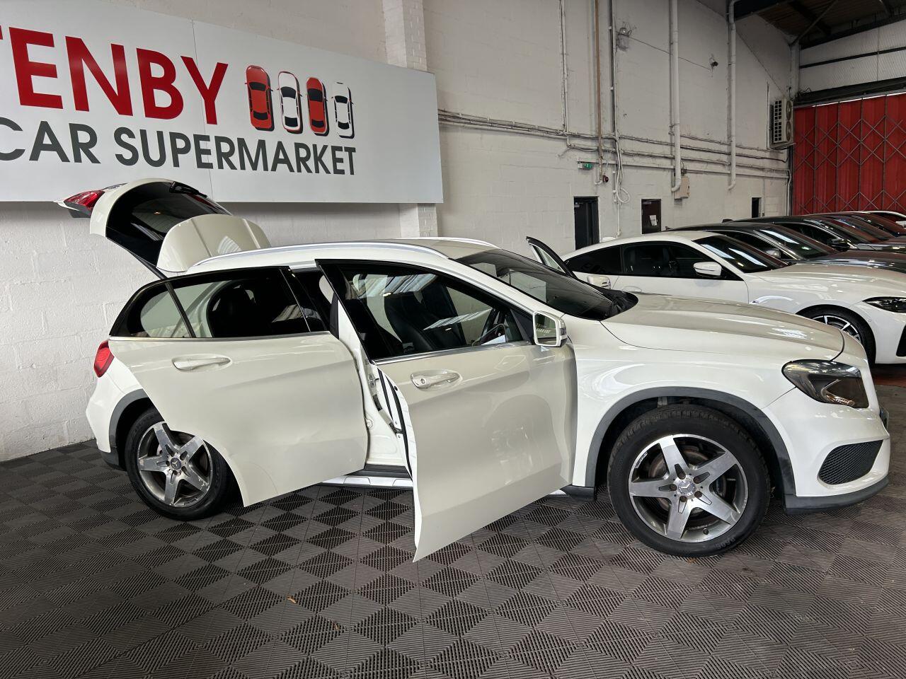Mercedes-Benz Gla view 13