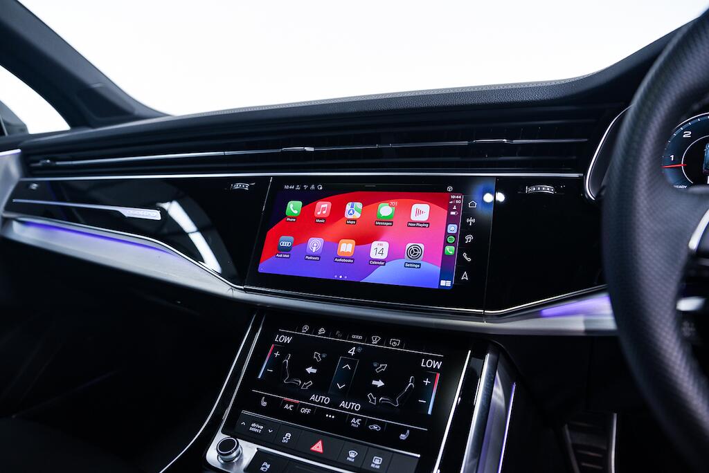 Audi Q7 view 20