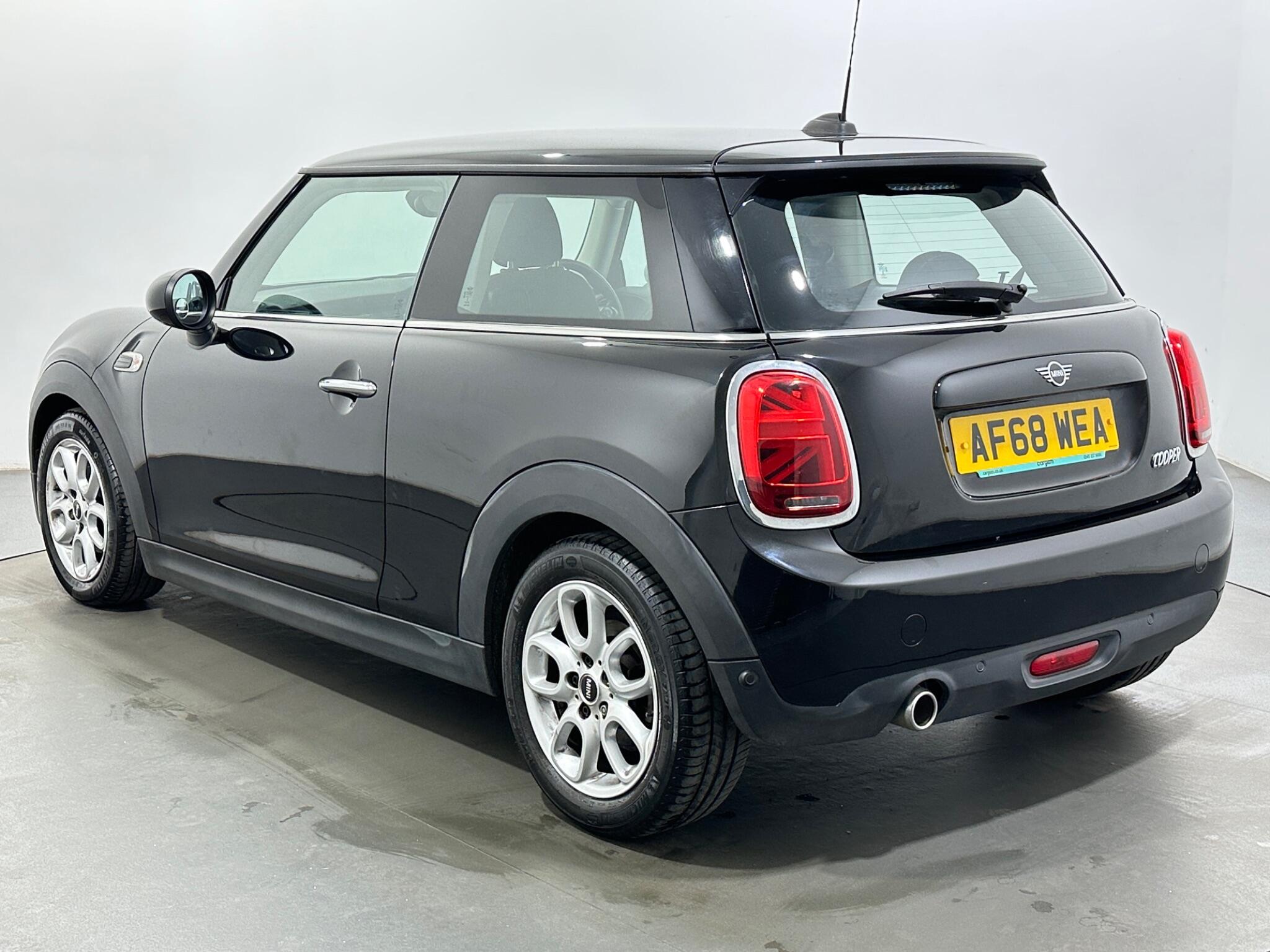 Mini Cooper view 6