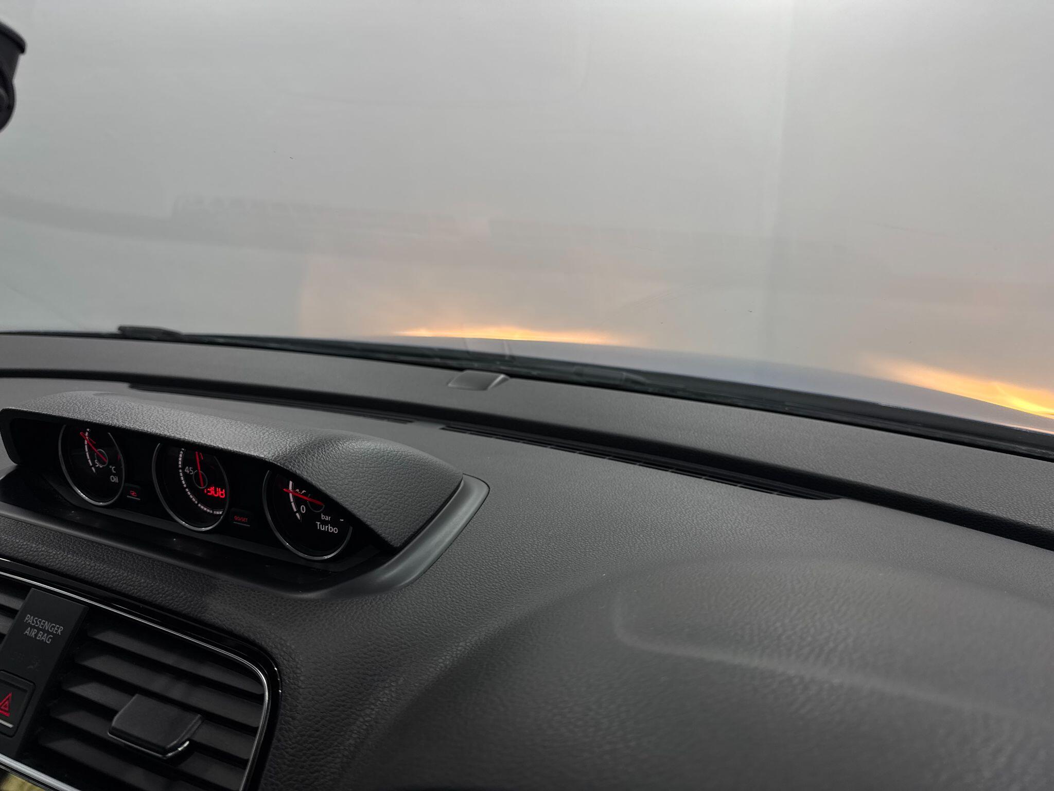Volkswagen Scirocco view 30