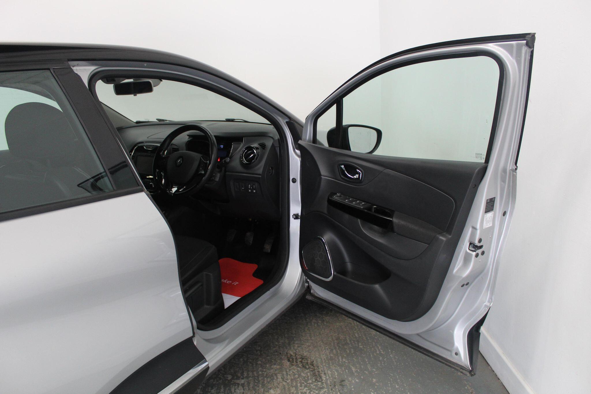 Renault Captur view 24