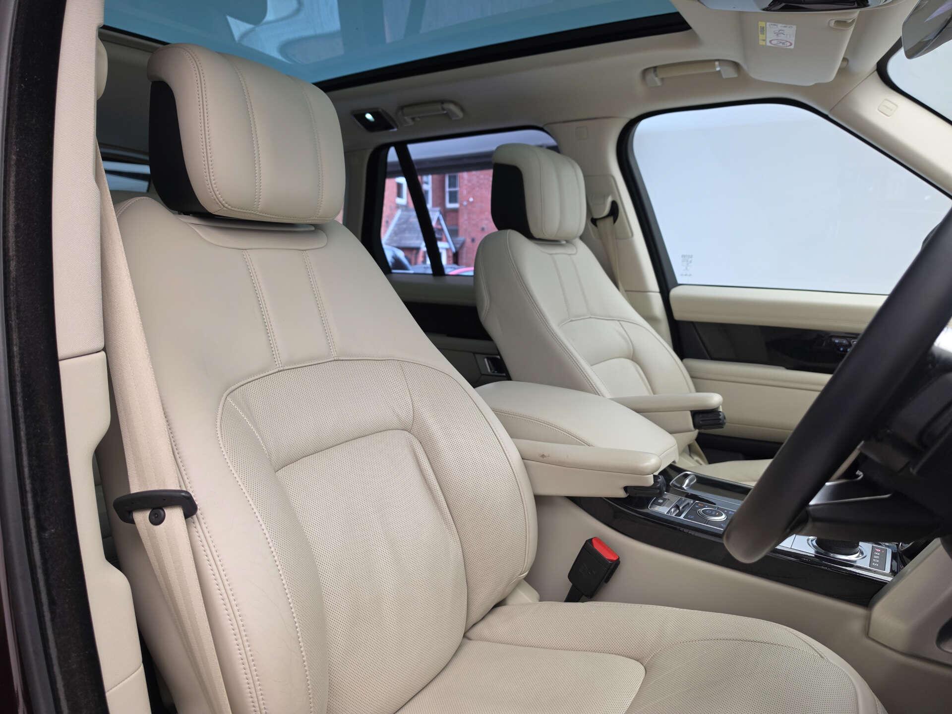 Land Rover Range Rover view 8
